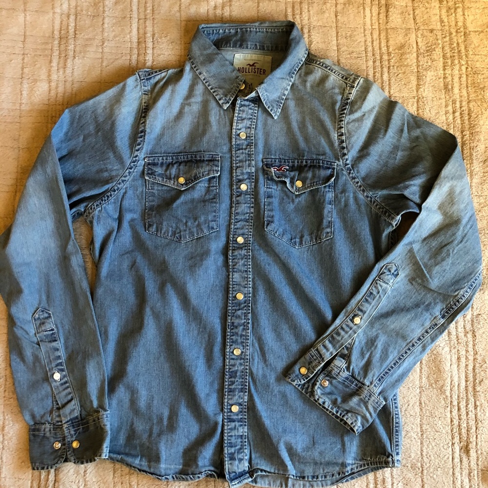 Hollister M Chambray Denim Long-sleeve Button up